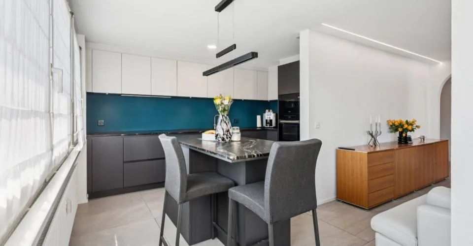 Magnifique appartement de 4,5 pièces rénové – Foto 3 von 24