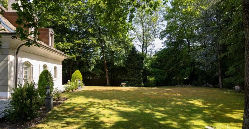 Maison de Maître - l'intimité d'un grand jardin verdoyant. – photo 7 sur 21
