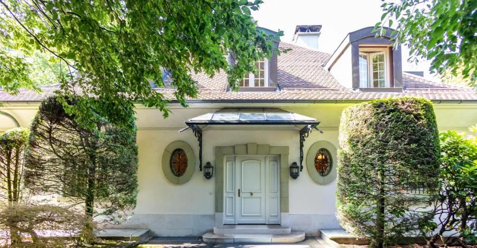 Maison de Maître - l'intimité d'un grand jardin verdoyant. – photo 4 sur 21