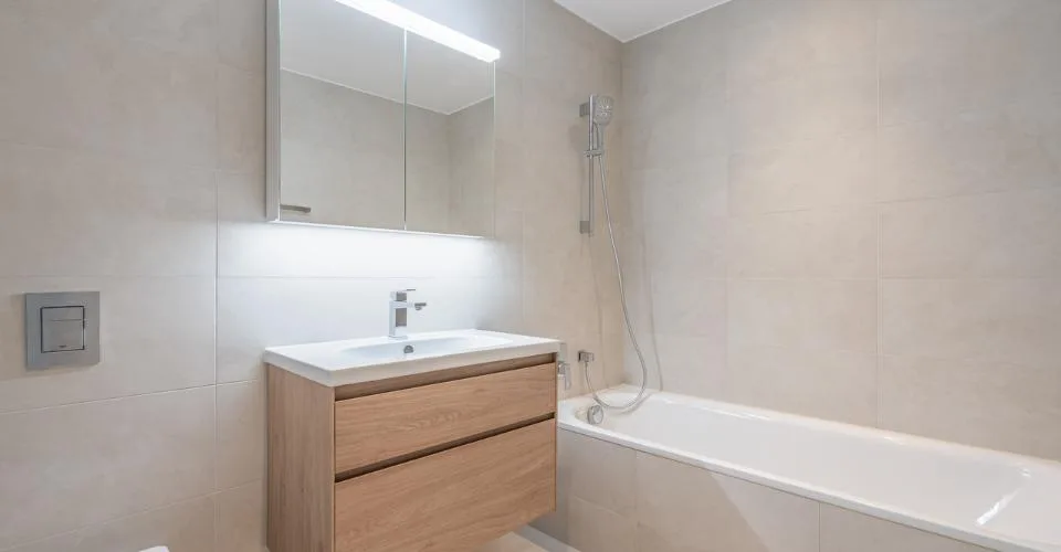 4,5 pièces neuf avec un généreux balcon – Foto 8 von 18