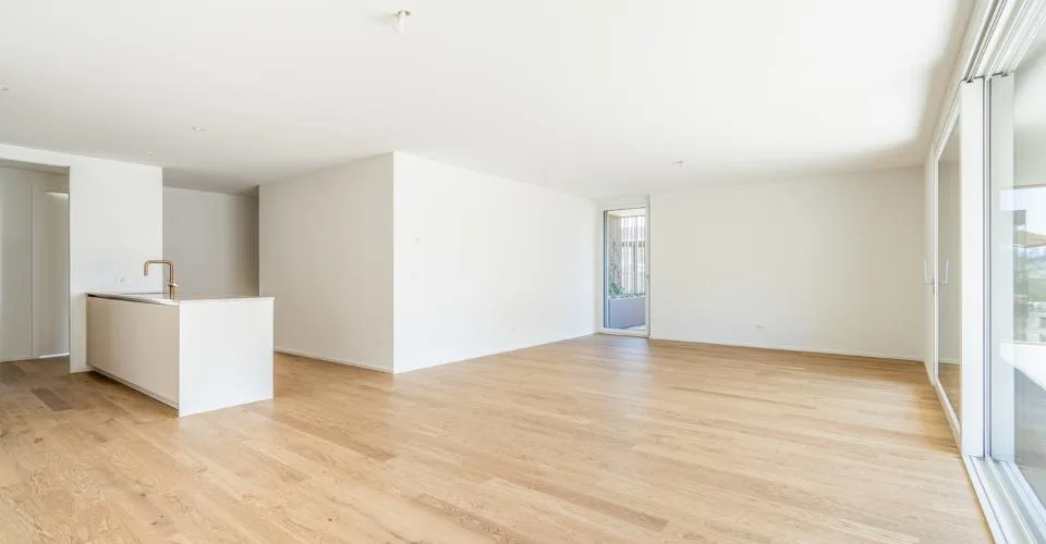 4,5 pièces neuf avec un généreux balcon – Foto 4 von 18