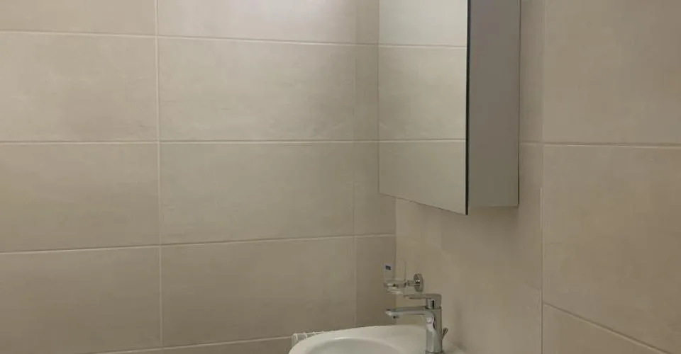 Bel appartement rénové de 2.5 pièces – Foto 12 von 24