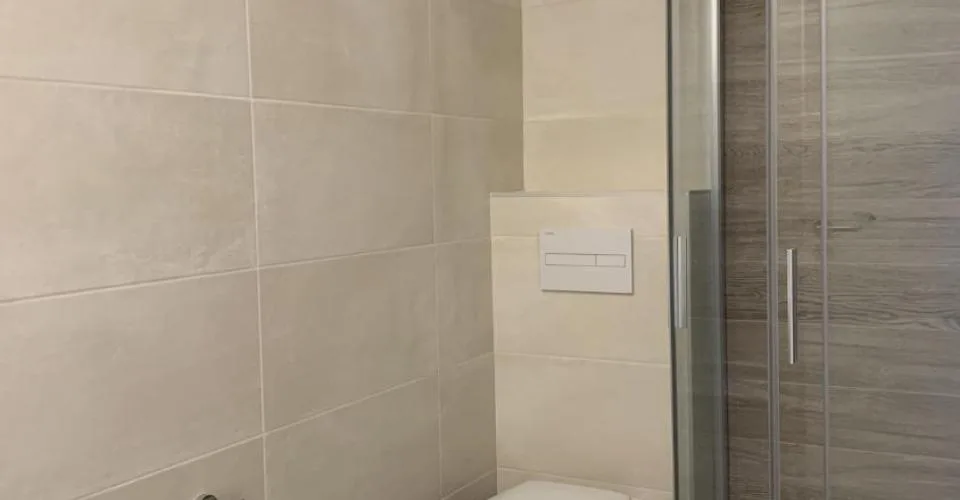 Bel appartement rénové de 2.5 pièces – Foto 11 von 24