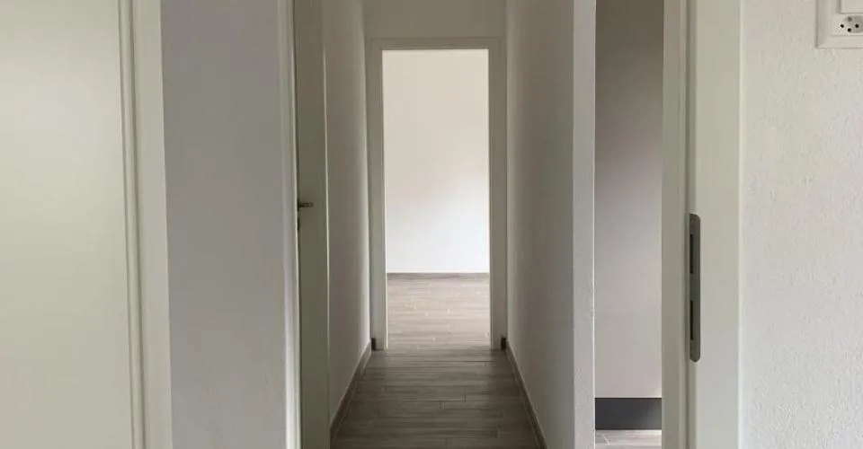 Bel appartement rénové de 2.5 pièces – Foto 9 von 24