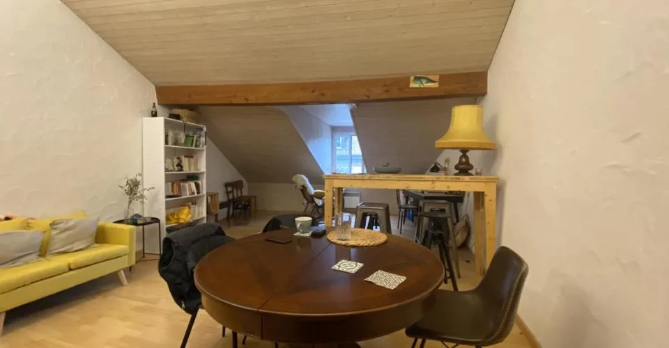 Appartement de 3.5 pièces au 4ème étage ! – Foto 4 von 16