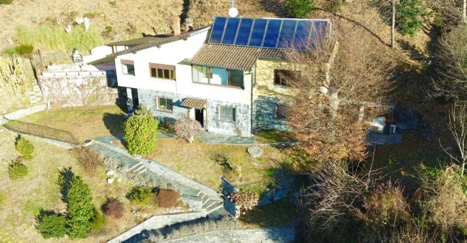 Moderne villa unifamiliare con 6.5 camere in una posizione idilliaca ad Aranno, nel Canton Ticino – foto 9 di 16