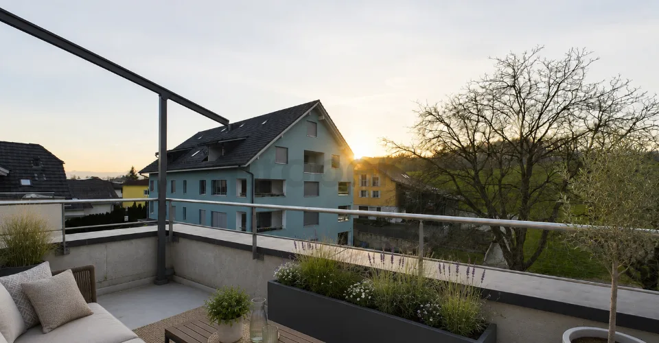 Carattere rurale, layout generoso e balcone accogliente