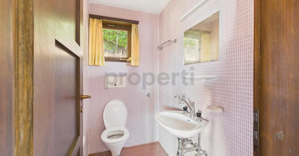 Arogno: caratteristica casa con vista lago, giardino e grande potenziale – foto 31 di 38
