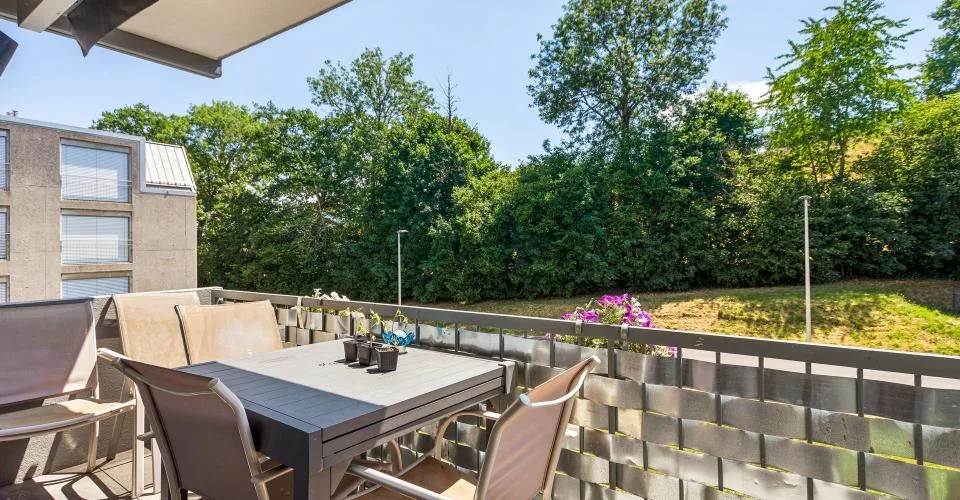 Un appartement rénové de 5.5 pièces au cœur de Villars-sur-Glâne – Foto 10 von 19