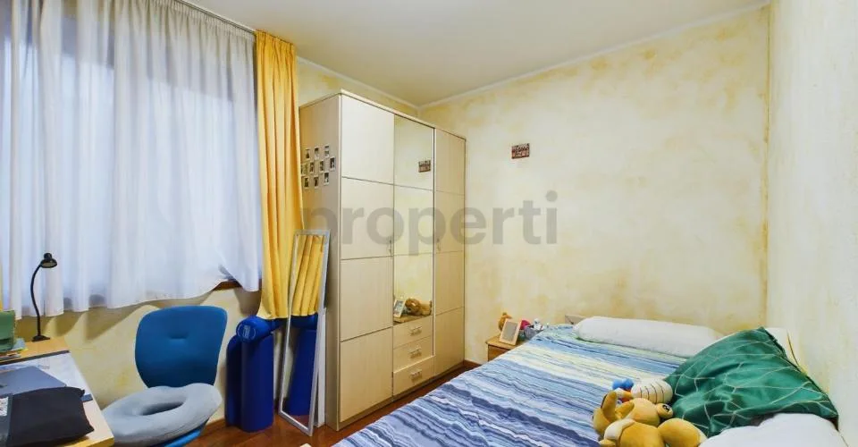 Grand et lumineux appartement rénové de 4,5 pièces à Caslano – photo 19 sur 24