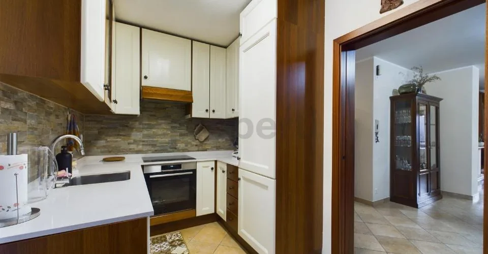 Grand et lumineux appartement rénové de 4,5 pièces à Caslano – photo 14 sur 24