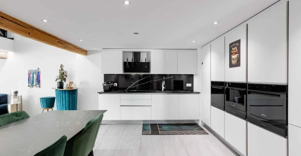 Duplex mit Charakter badet in Licht – Foto 6 von 10