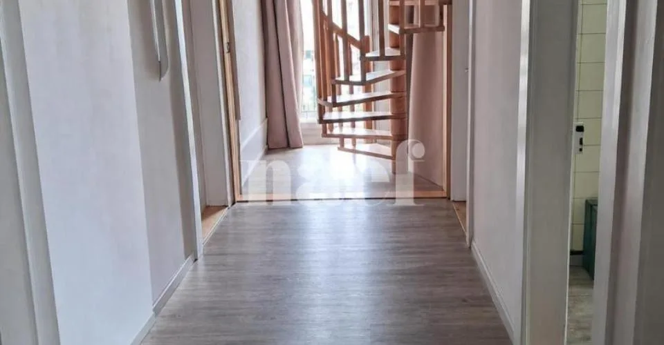 Duplex spacieux et lumineux de 6.5 pièces avec jardin commun – foto 9 di 26