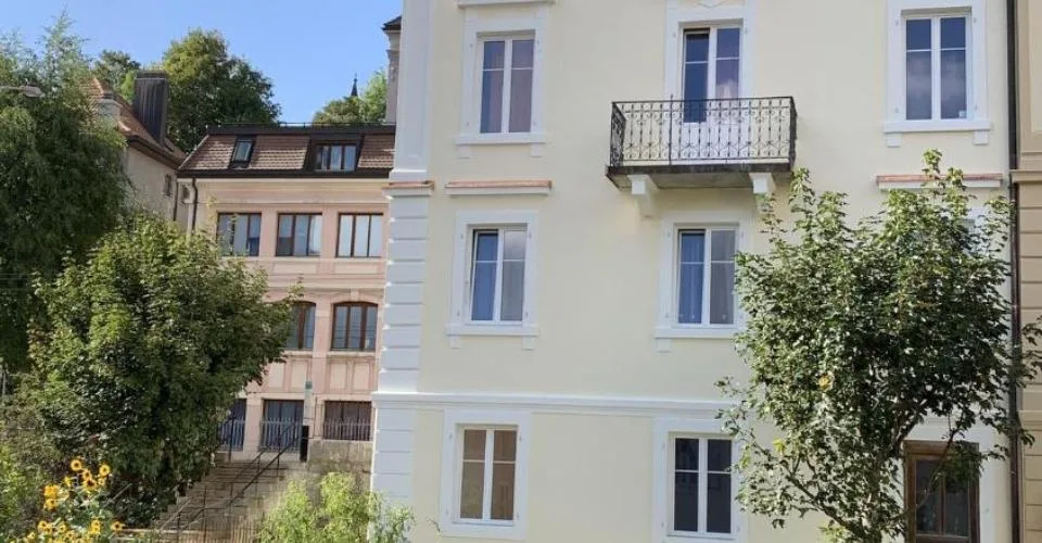 Duplex spacieux et lumineux de 6.5 pièces avec jardin commun – foto 3 di 26