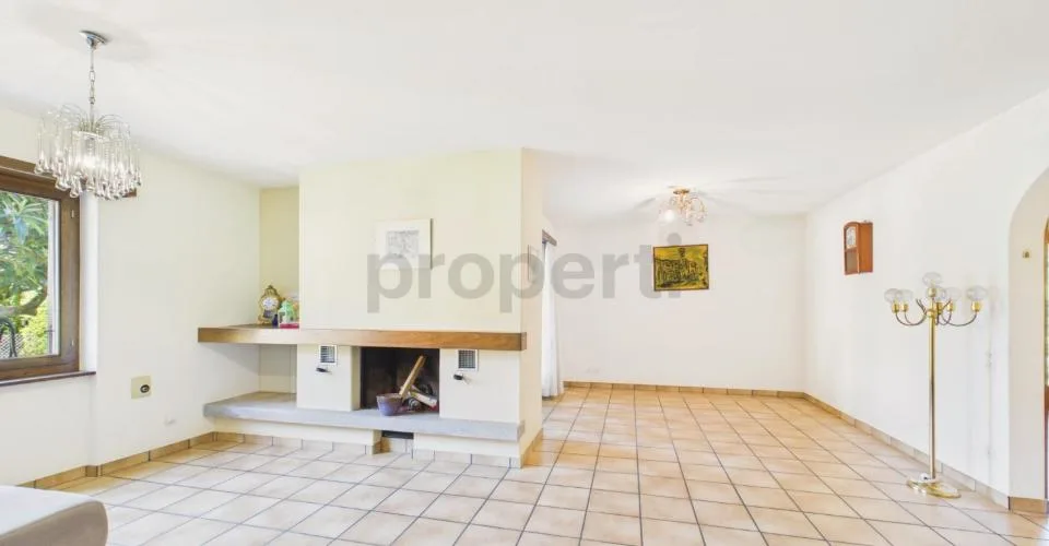 Charming single-family house with garden in Camorino – photo 18 of 30