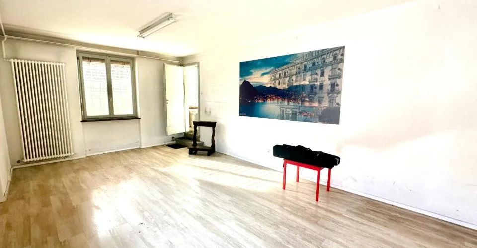 Schönes Einfamilienhaus mit 7,5 Zimmern und Garten in Cureglia – Foto 13 von 28