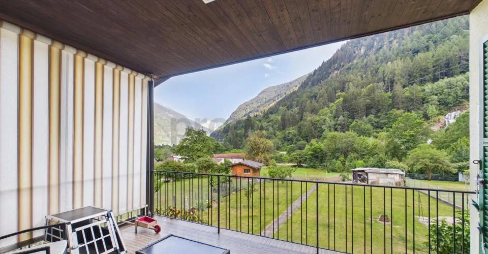 Einfamilien-/Zweifamilienhaus mit Blick auf den Piumogna-Wasserfall – Foto 28 von 31