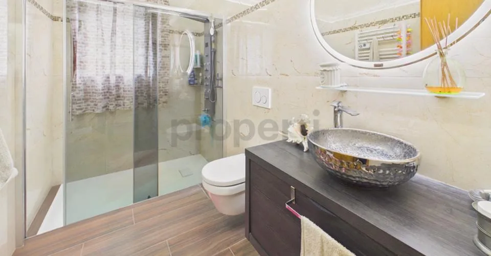 Einfamilien-/Zweifamilienhaus mit Blick auf den Piumogna-Wasserfall – Foto 27 von 31