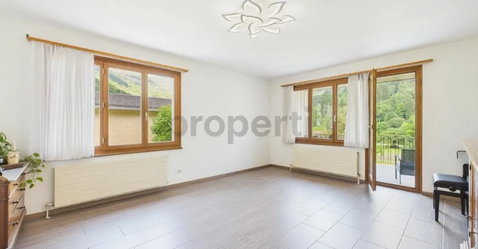 Einfamilien-/Zweifamilienhaus mit Blick auf den Piumogna-Wasserfall – Foto 14 von 31