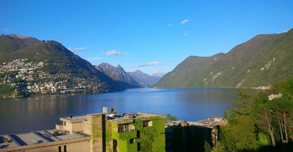 Renovated apartment with lake view in Paradiso – photo 21 of 24