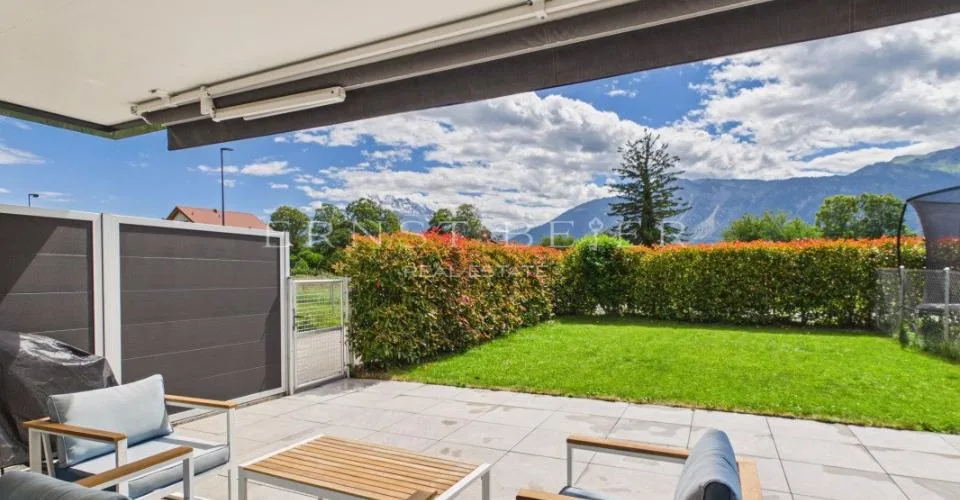 EXKLUSIVITÄT - 3.5-Zimmer-Wohnung, eigener Garten und freie Sicht – Foto 11 von 20