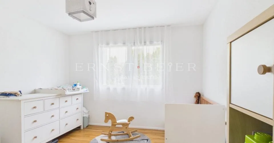 EXKLUSIVITÄT - 3.5-Zimmer-Wohnung, eigener Garten und freie Sicht – Foto 18 von 20
