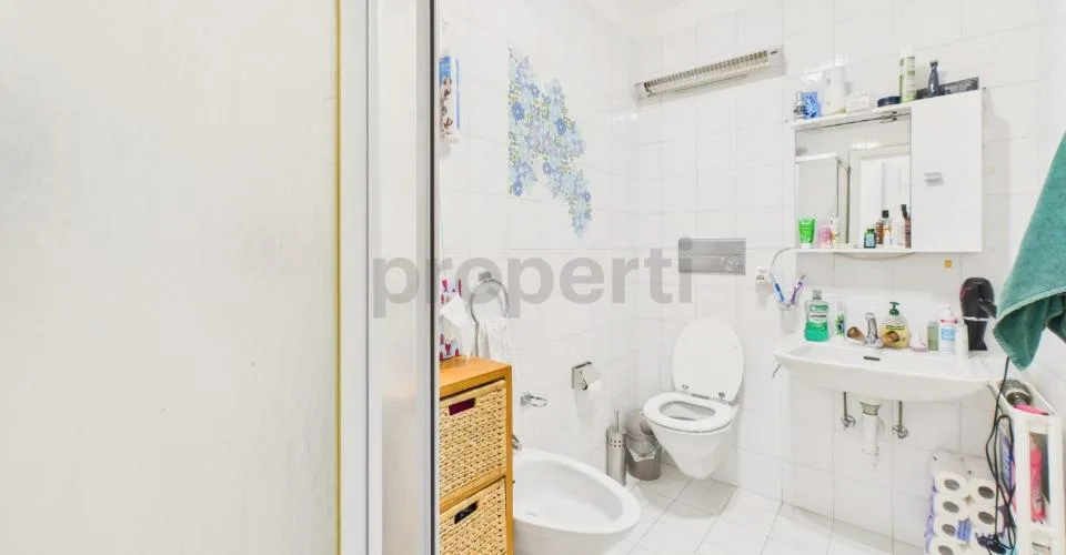 Helles 1.5-Zimmer-Apartment mit Balkon in Melano – Foto 18 von 20