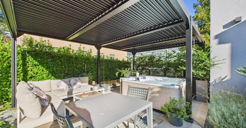 Maison moderne avec jardin, spa privé et technologie avancée à Locarno – photo 25 sur 26