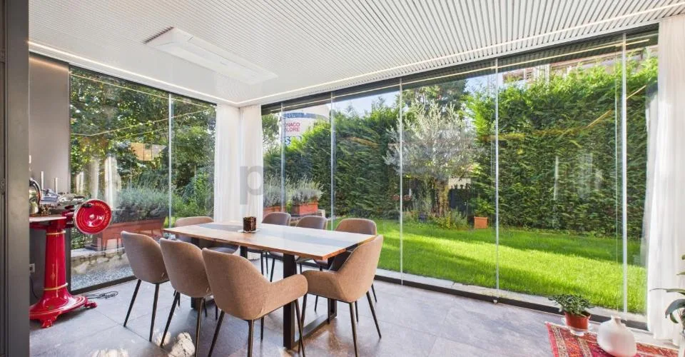 Maison moderne avec jardin, spa privé et technologie avancée à Locarno – photo 24 sur 26