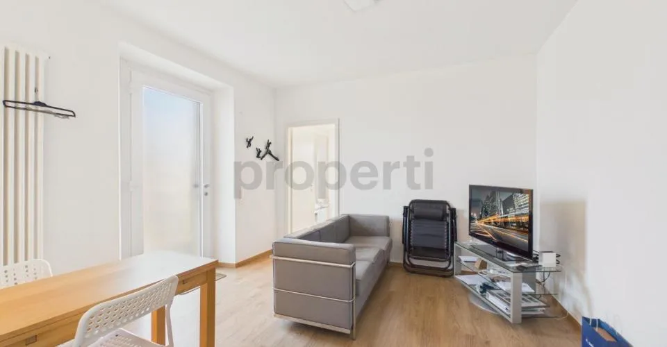 Ein renoviertes Palais im Herzen von Contone: ein faszinierendes Dachgeschoß-Duplex und zwei bereits vermietete Wohnungen. – Foto 21 von 28