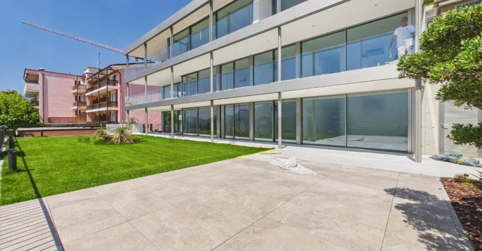 Appartement moderne 4.5 pièces à Brione sopra Minusio – photo 8 sur 32