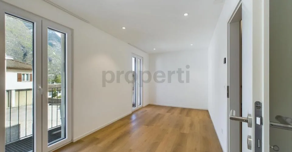 Idyllisches Einfamilienhaus mit 4.5 Zimmern in RivieraIdilliaca casa indipendente con 4,5 locali in Riviera – Foto 17 von 20