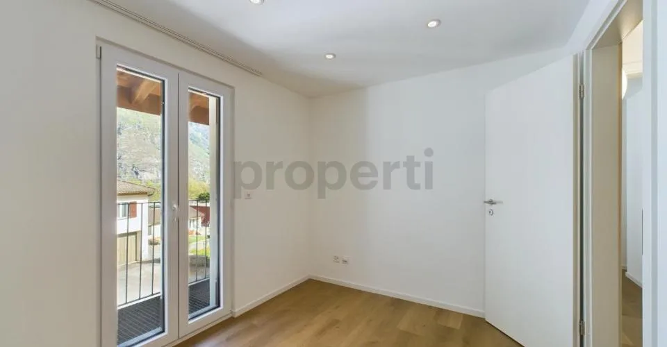 Idyllisches Einfamilienhaus mit 4.5 Zimmern in RivieraIdilliaca casa indipendente con 4,5 locali in Riviera – Foto 15 von 20