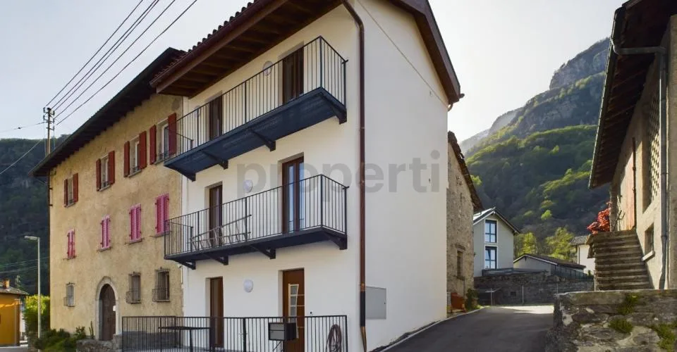 Idyllisches Einfamilienhaus mit 4.5 Zimmern in RivieraIdilliaca casa indipendente con 4,5 locali in Riviera – Foto 11 von 20