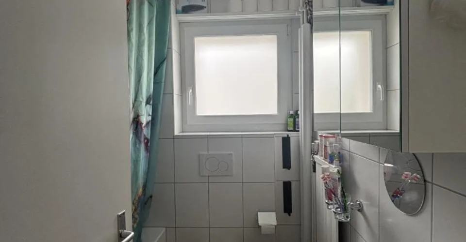 Helle und moderne 3,5-Zimmer-Wohnung in Nidau – foto 6 di 18