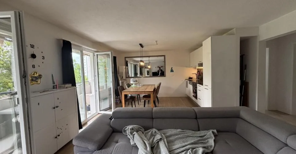 Helle und moderne 3,5-Zimmer-Wohnung in Nidau – foto 8 di 18