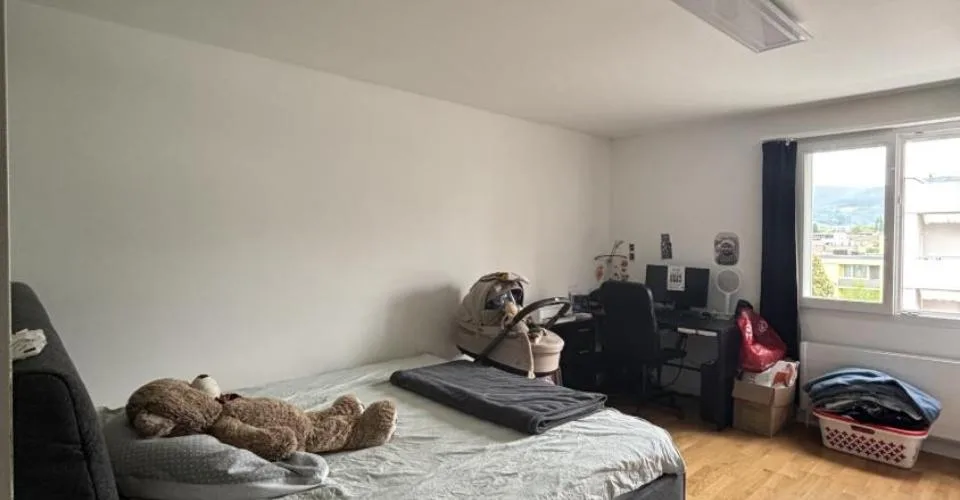 Helle und moderne 3,5-Zimmer-Wohnung in Nidau – foto 4 di 18