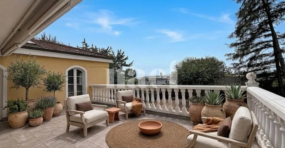 Magnifique villa familiale avec jardin, terrasses et garage double