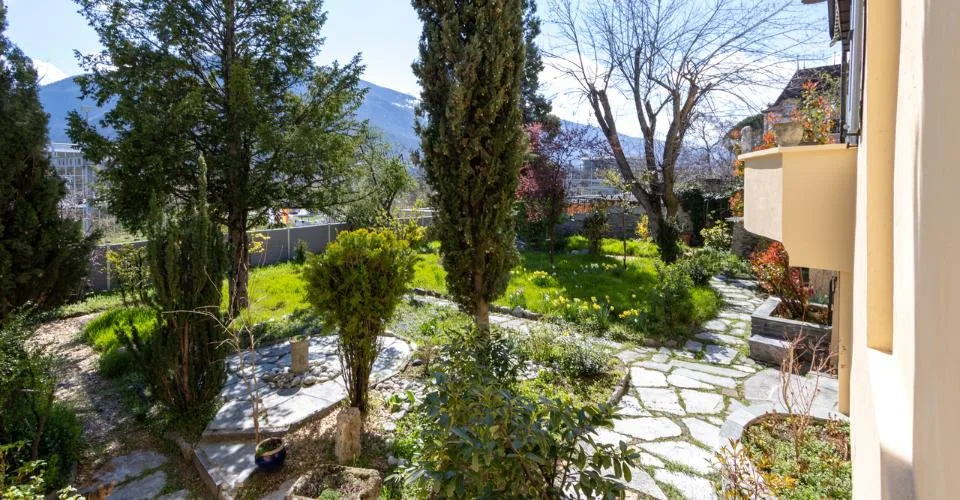 AUSSERGEWÖHNLICHES WOHNHAUS IN DER MITTE VON SIERRE – Foto 16 von 17