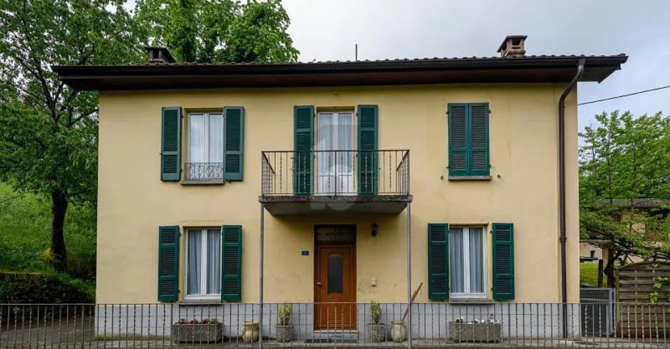 Maison spacieuse avec cheminée imposante d'époque – photo 5 sur 12