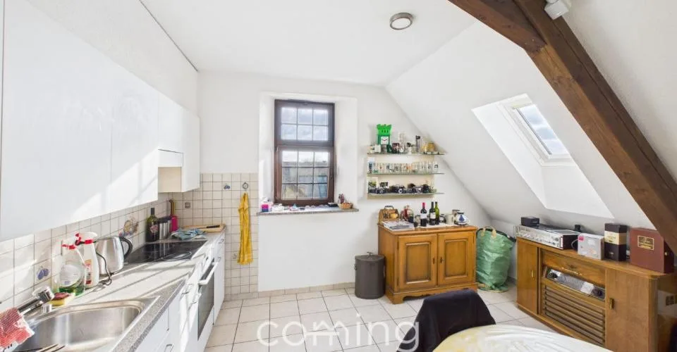 Charmante 4.5-Zimmer-Dachwohnung in Oensingen - mit zusätzlichem Estrich-Büroraum – photo 4 sur 22