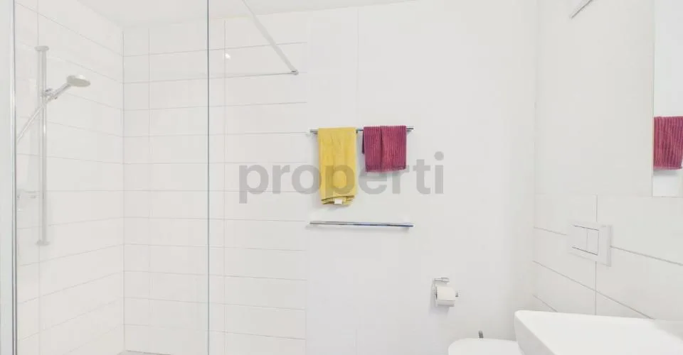 Moderne und grosszügige 3.5-Zimmer-Wohnung in Adliswil