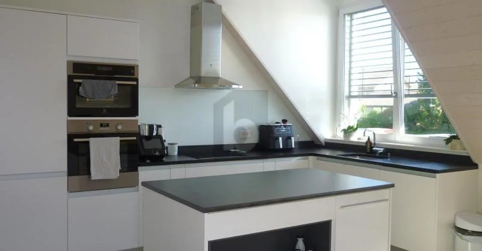 MODERNE, SPACIEUX, ET EN BORDURE DE NATURE !