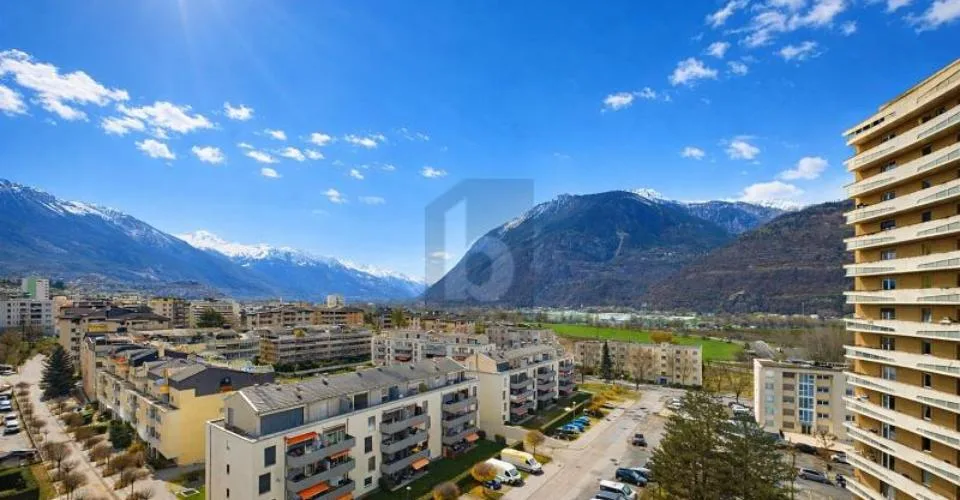 UN PETIT BIJOU AVEC UNE VUE MAGNIFIQUE