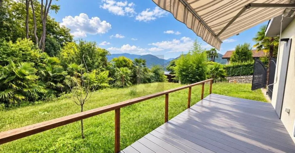 GRAZIOSA,IMMERSA NEL VERDE CON TERRAZZA