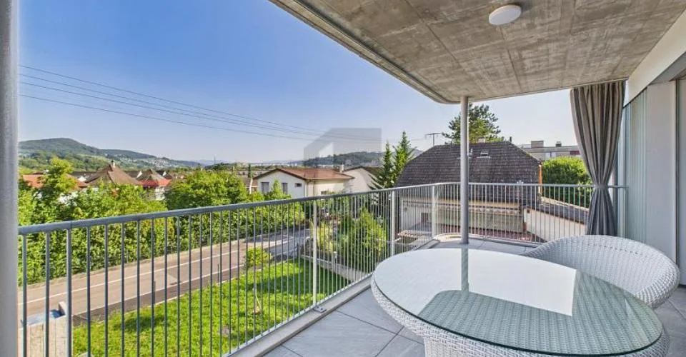 Plafonds hauts avec galerie privée !