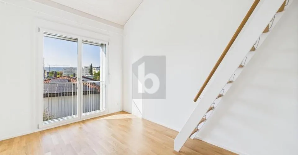Plafonds hauts avec galerie privée !