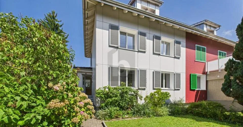 MODERNES DESIGN UND RAUM FÜR KREATIVITÄT