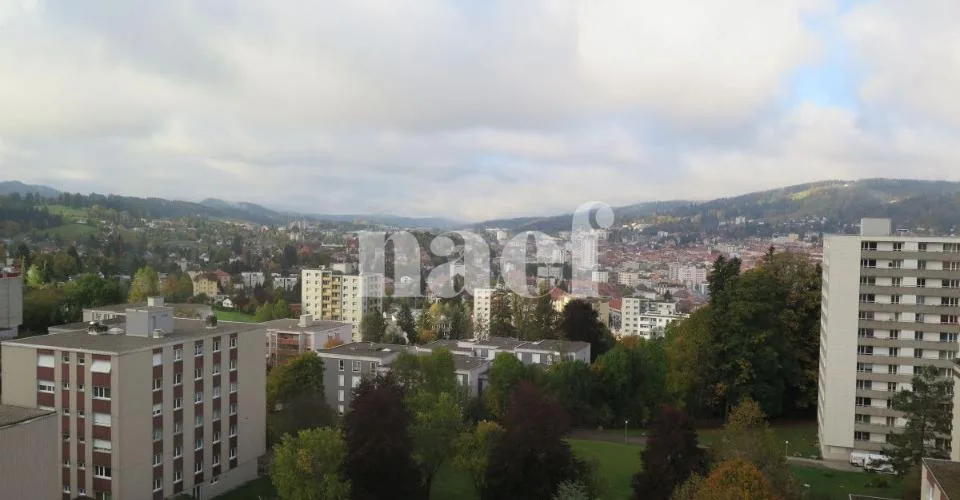 Appartement de 4.5 pièces avec une belle vue dégagée – Foto 8 von 16
