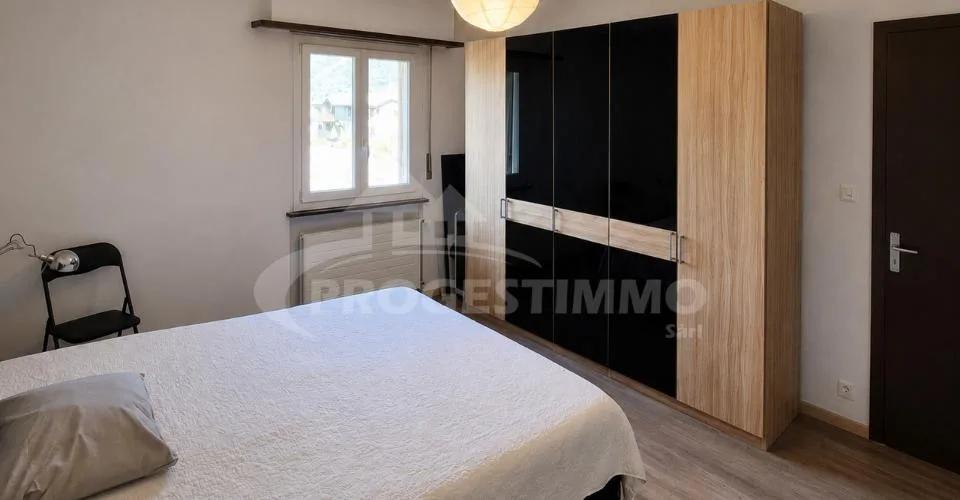 4,5 Zimmer hell mit Balkon im Herzen von Uvrier – Foto 6 von 18